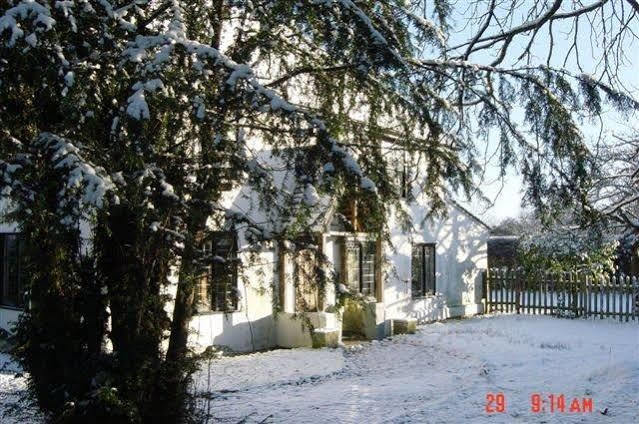 The White House Bed and Breakfast Takeley Εξωτερικό φωτογραφία
